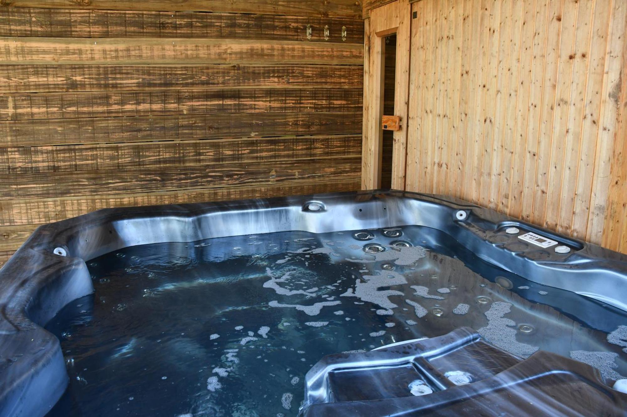 Bohemian Experience Wellness, Jacuzzi, Sauna, Bbq, Garden, Sleeps 14 Kockengen Buitenkant foto
