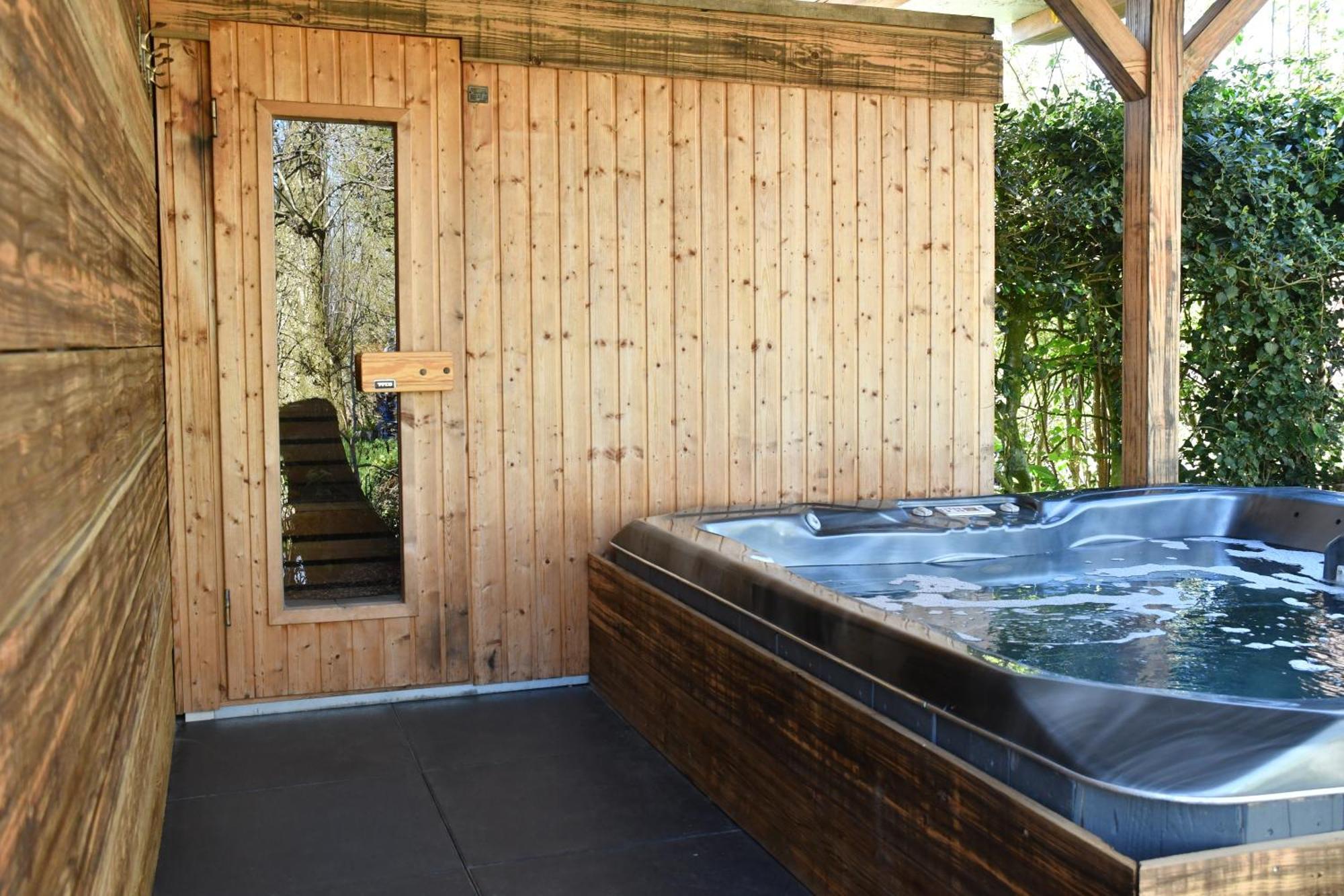 Bohemian Experience Wellness, Jacuzzi, Sauna, Bbq, Garden, Sleeps 14 Kockengen Buitenkant foto