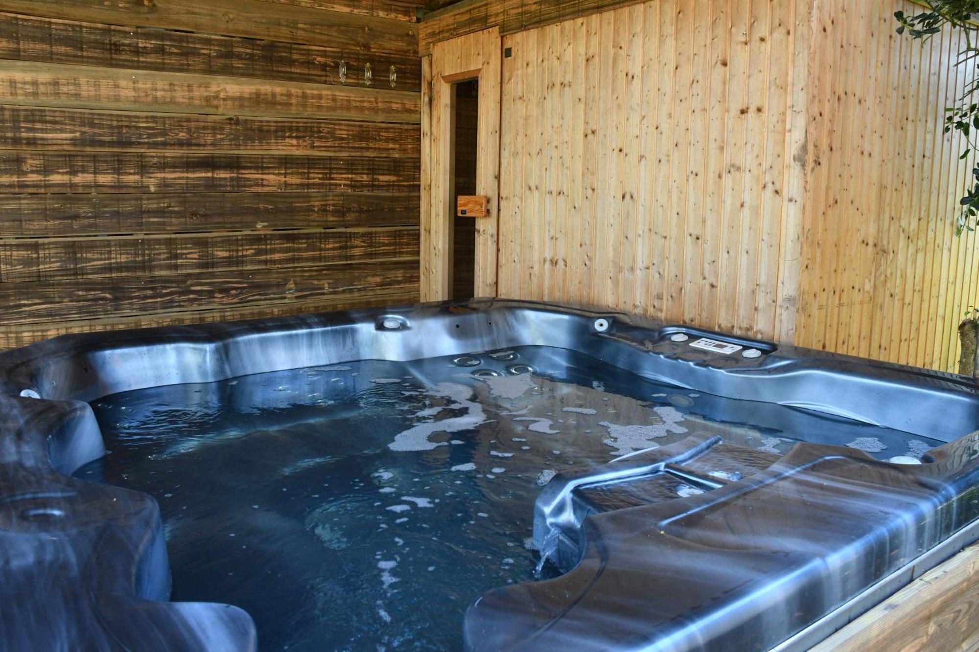 Bohemian Experience Wellness, Jacuzzi, Sauna, Bbq, Garden, Sleeps 14 Kockengen Buitenkant foto